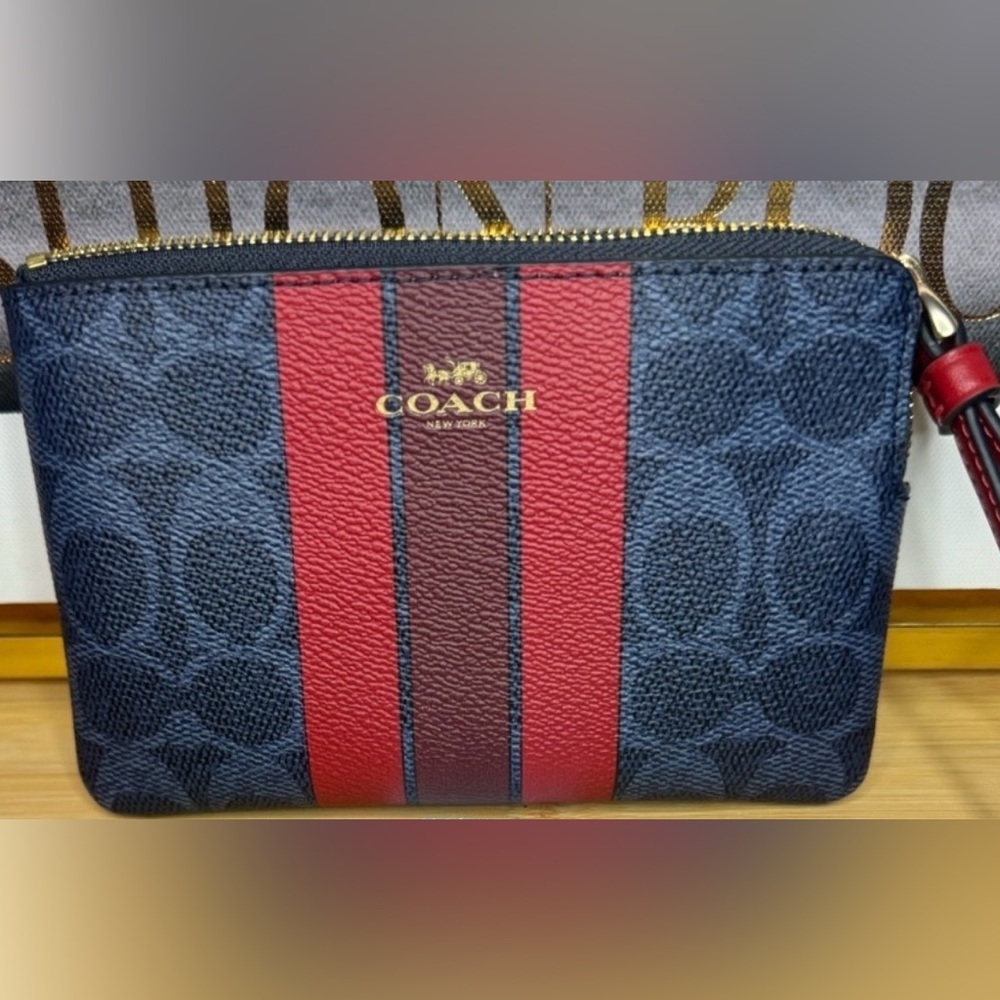 Coach ❤️ NWT Navy Signature Stripe Zip Wristlet with Red Accents